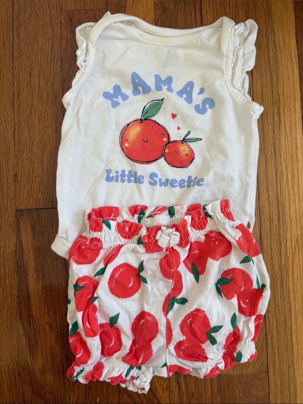 BabyGAP White Top & Red Peach-Print Shorts Baby Set